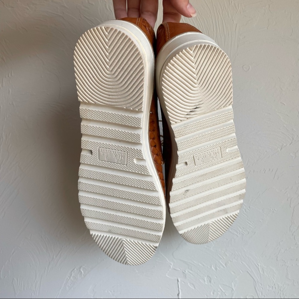 de la tierra mia floral embossed shoes - Picture 4 of 6
